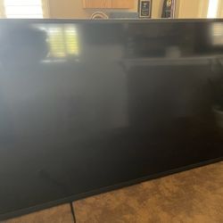 40 In Vizio Smart TV $40