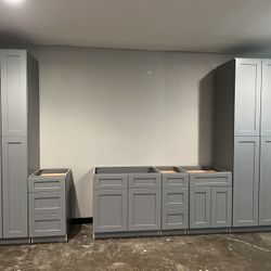 Kitchen Cabinets, Bathroom Vanities, Walk-in closet 