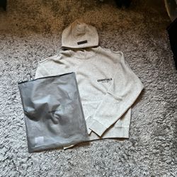 Essential Hoodie
