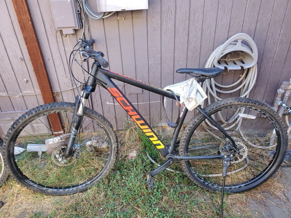Schwinn 29" Acension Mountain Series Brand New