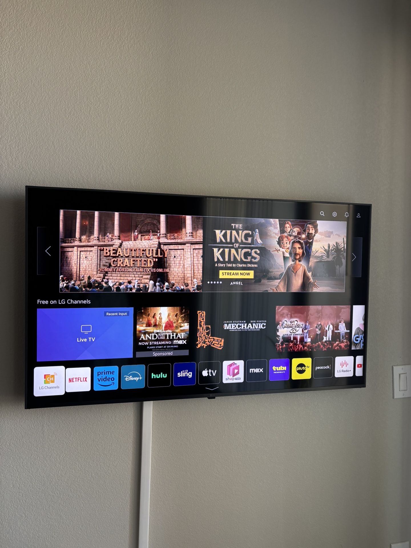50 Inch LG Smart TV with Mount