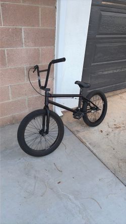 Kink bmx bike it’s custom and brand new it cost $800