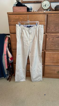 Men’s khaki pants 38x32