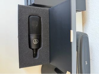 Audio-Technica AT4040 Large-diaphragm Condenser Microphone