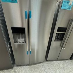 Refrigerator Side x Side