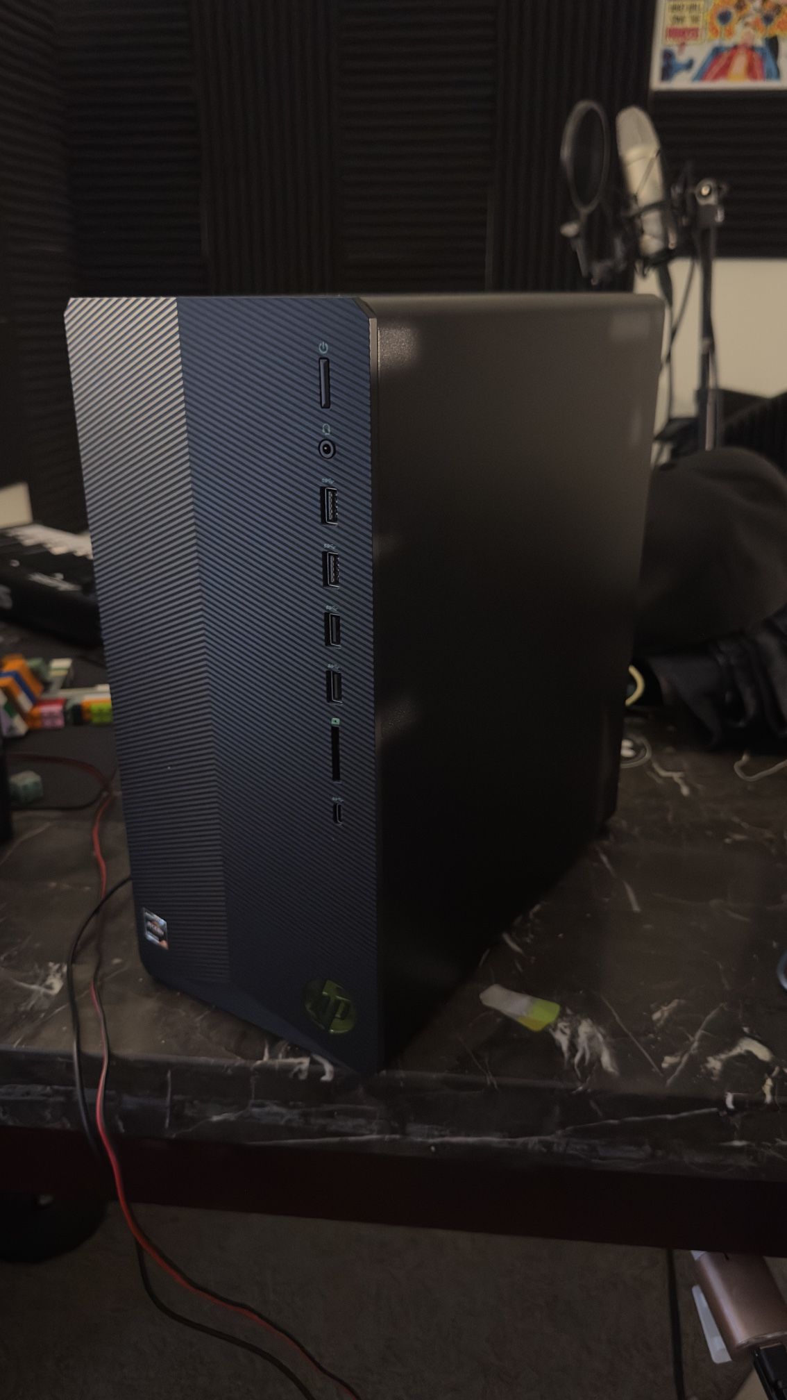HP Pavilion Gaming Desktop PC - AMD 6-Core Ryzen 5 5600G Processor, AMD Radeon RX5500, 8GB RAM