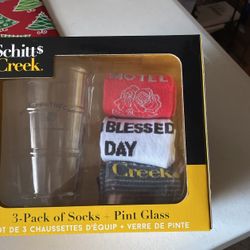Schitts Creek Gift Set