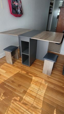 Folding dining table