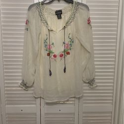 Women’s Top (size M)
