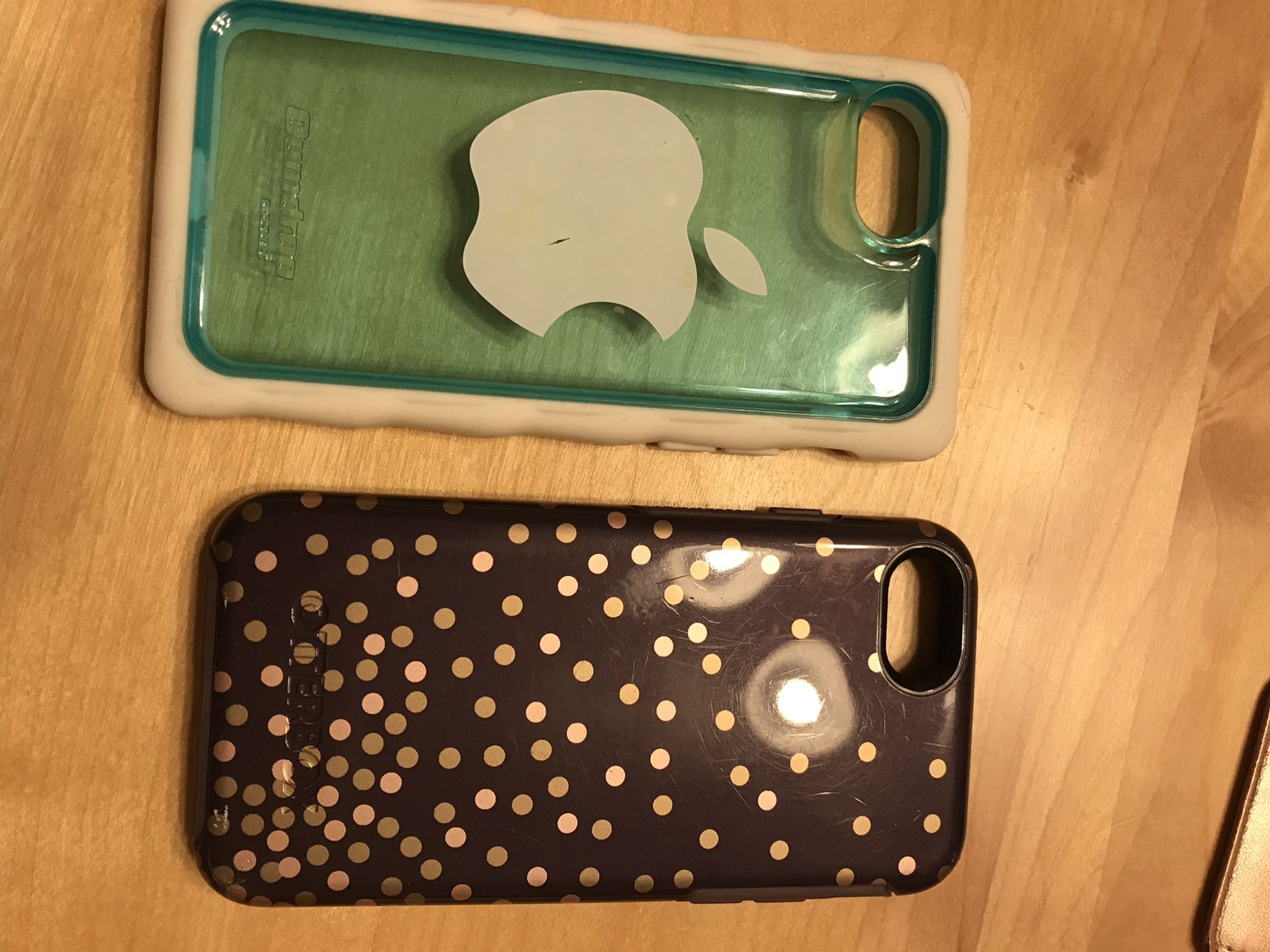 iPhone 6/7 otter box and gum drop case