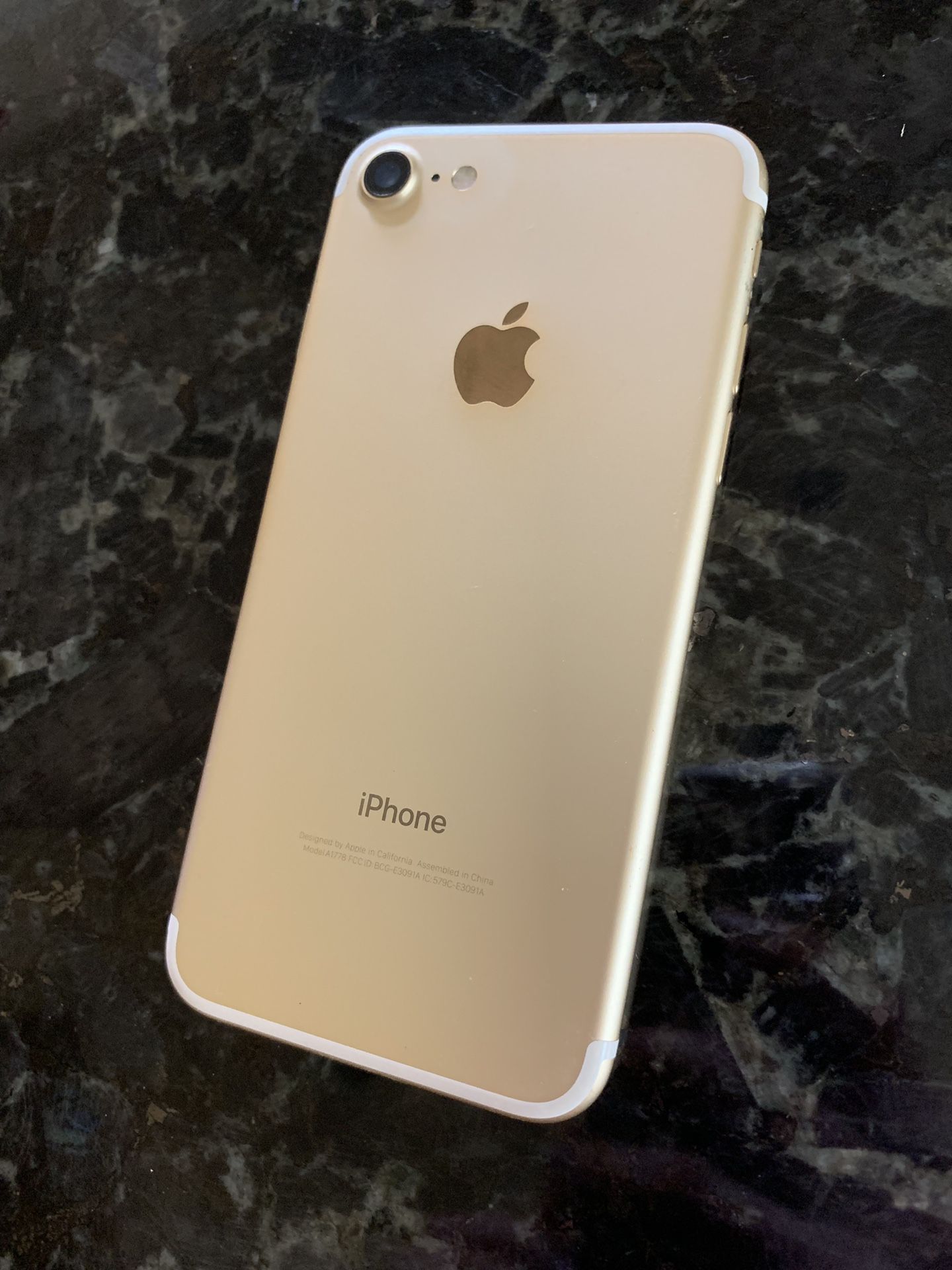 iPhone 7 128gb excellent condition