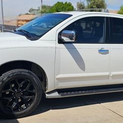 2004 Nissan Armada