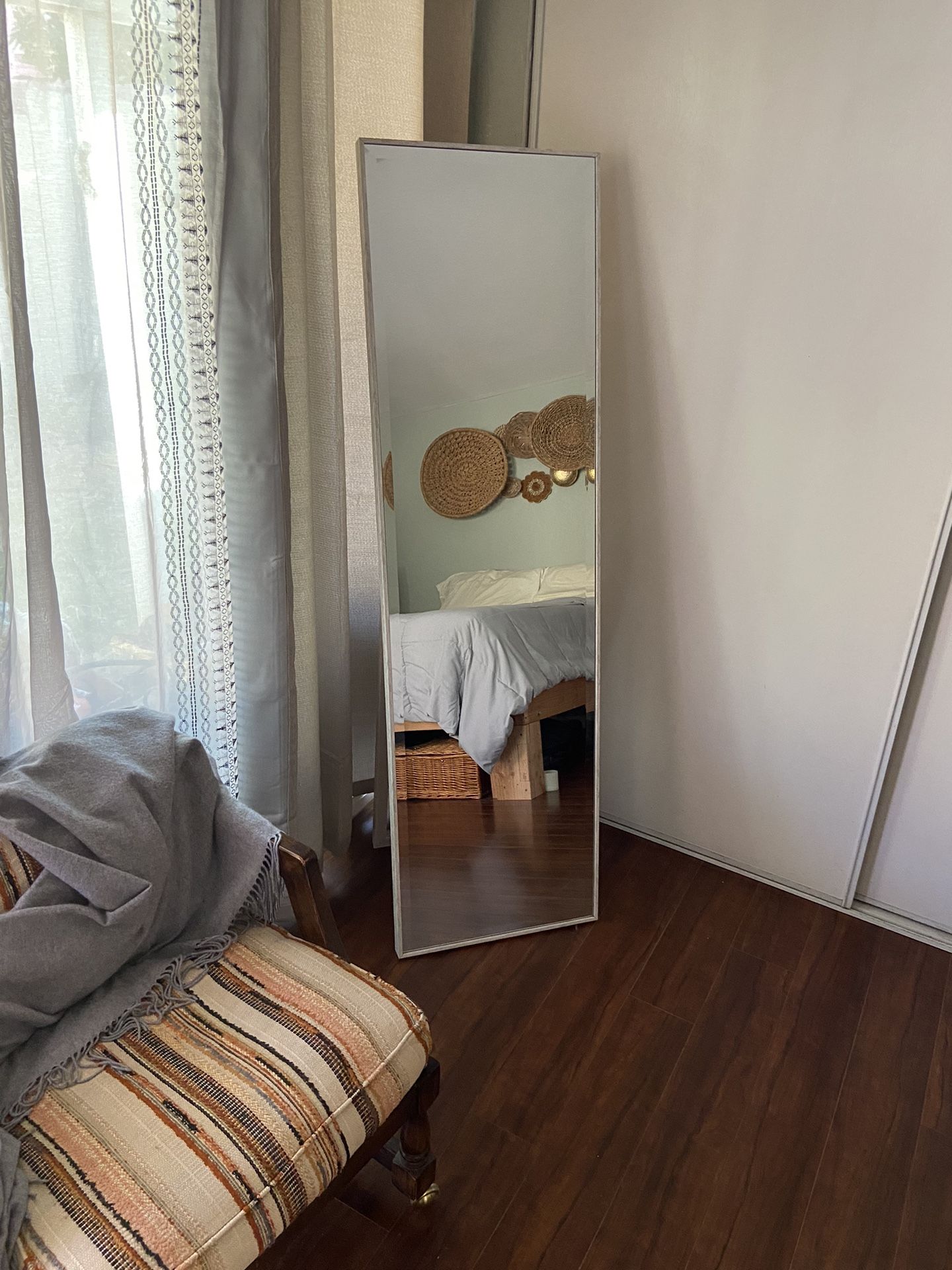 Easel Mirror
