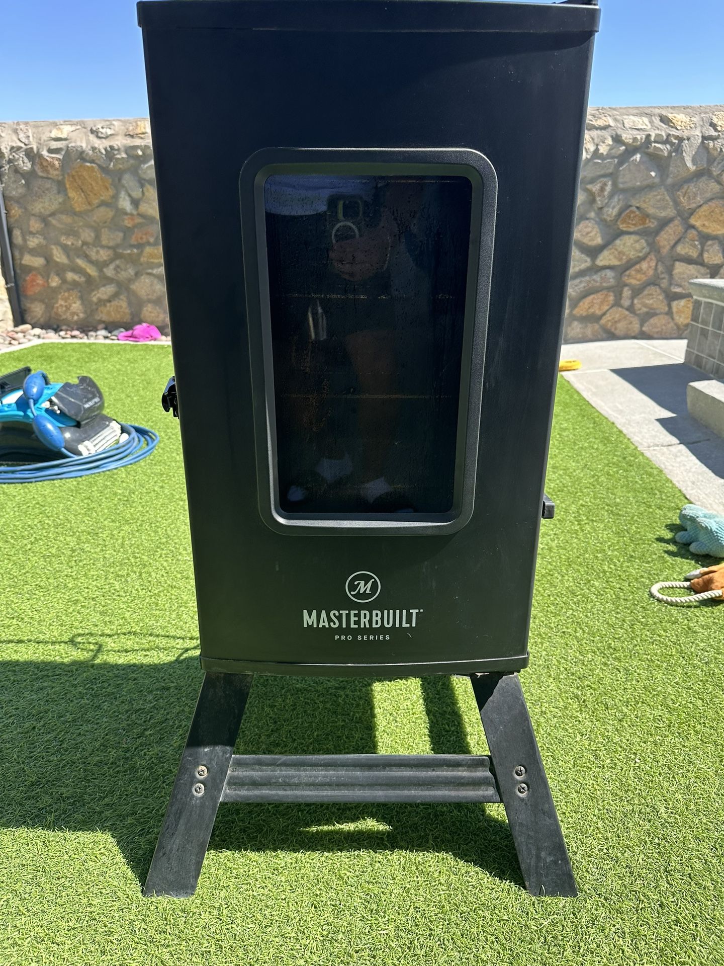 Masterbuilt Pro Series 30’ Electric Smoker Bluetooth