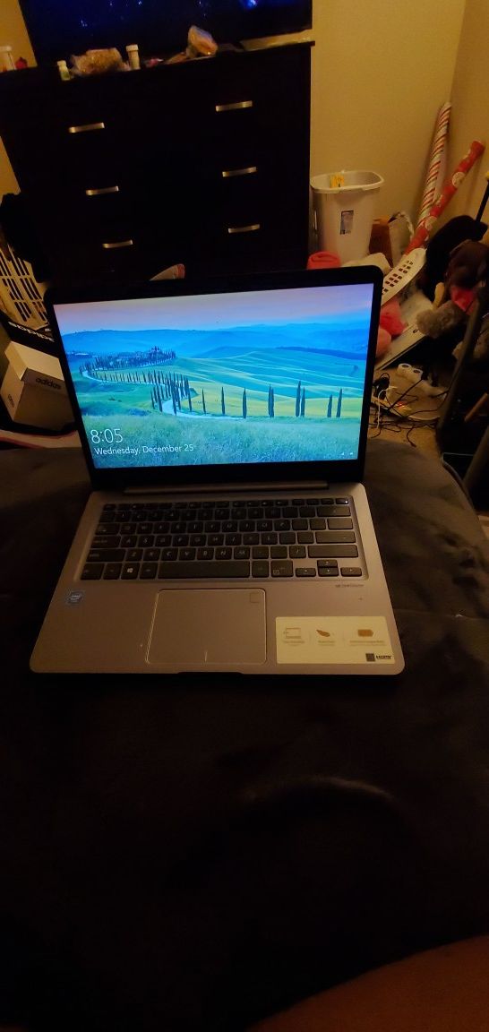 Laptop for sale paid 390$asking 250$ obo