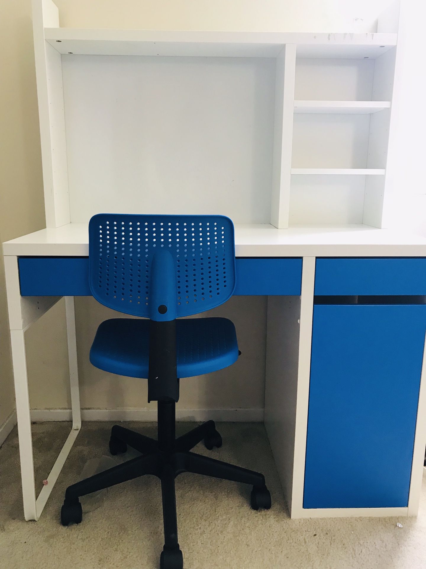 IKEA Study/Office Table with chair