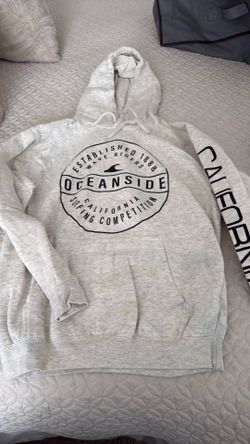 Women’s sweatshirt size small oversize