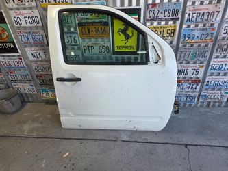 Frontier Right door 2019 Nissan