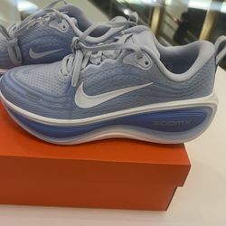 Nike Vomero Plus Size 7 1/2