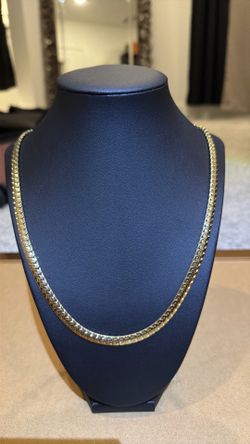 Beautiful and Elegant 14 kt Gold plated Chain