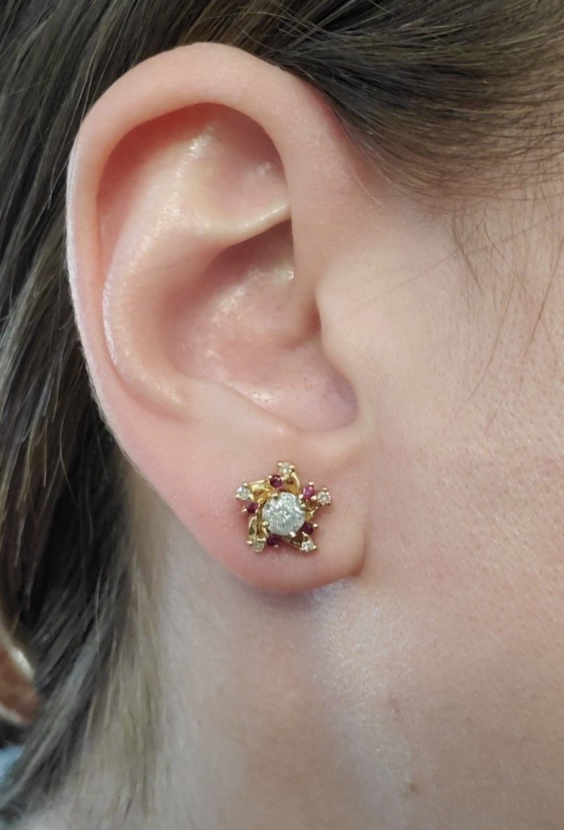 Vintage 14kt Ruby Diamond Earrings