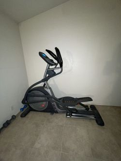 Eliptical Free Motion 645