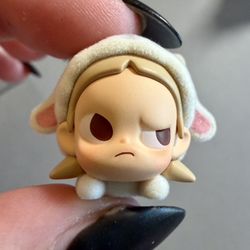 POP BEAN Zsiga Lying Lamb - MINI Figurine Pajama Dressing POP MART 