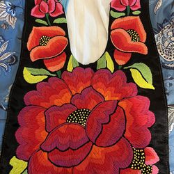 Tradicional Dress From México 