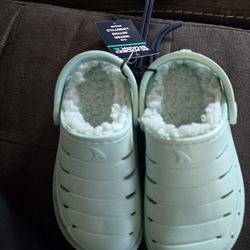 Toddler Size 8 Rugged Shark Crocs Fleece Lined