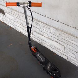 Electric   KID SCOOTER  BRAND NEW COME WITH CHARGER 