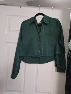 Green long sleeve crop top
