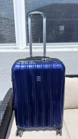 Selling checked luggage suitcase — 26.5 x 17.5 x 10.5 inches 