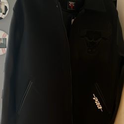 Medium Bulls Men Varsity Coat