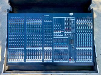 Yamaha IM8-24 Channel Mixing Console, PW8 Power Supply, & Hard Road Case