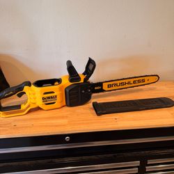 Dewalt FLEXVOLT 60v Brushless MAX 18 in. Chainsaw (Tool Only)