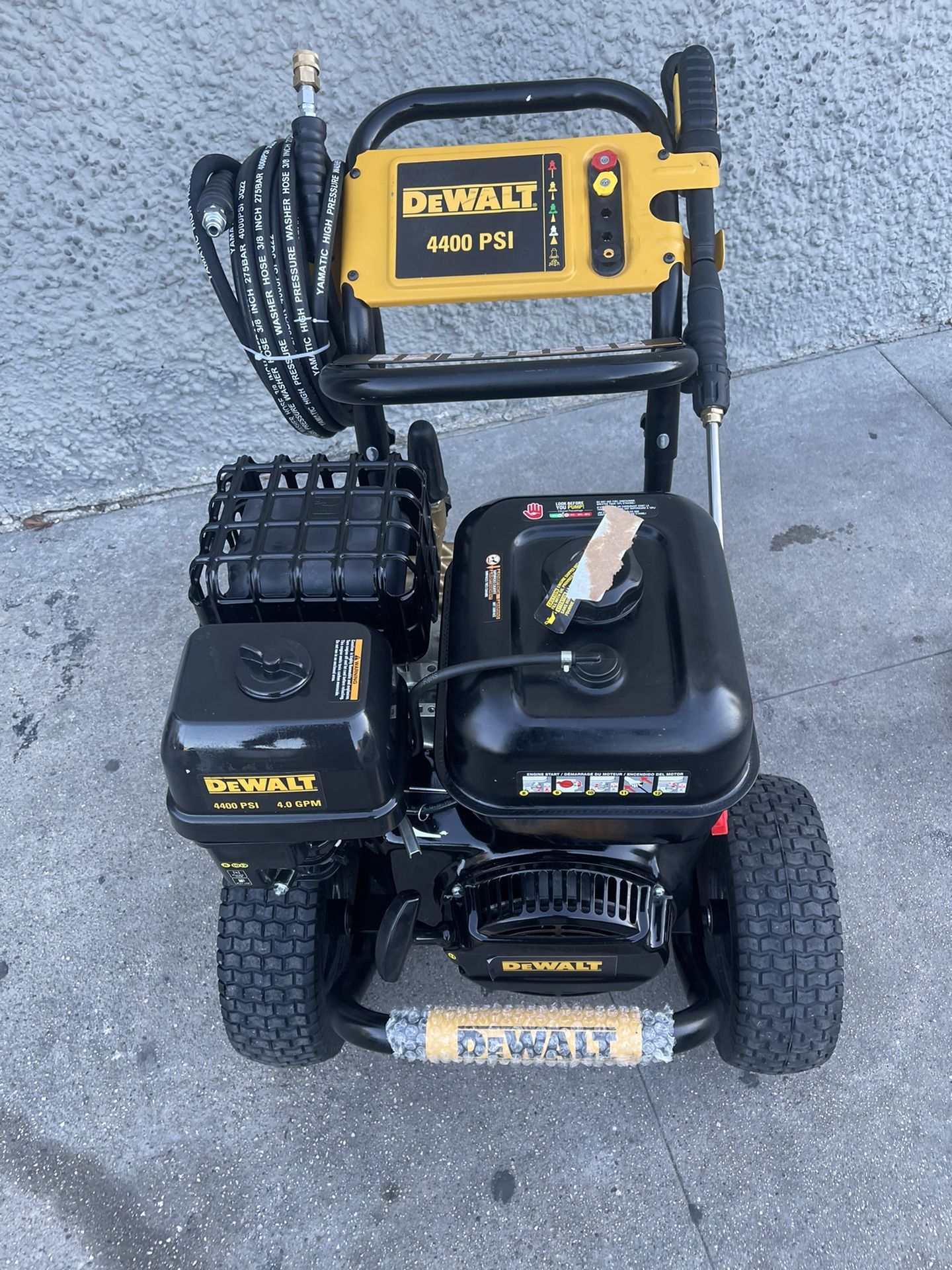 Pressure Washer Dewalt 4400psi Costumer Return To Home Depot $560 Firm