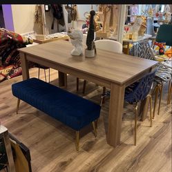 Gray Oakwood Dining Set With Bench 