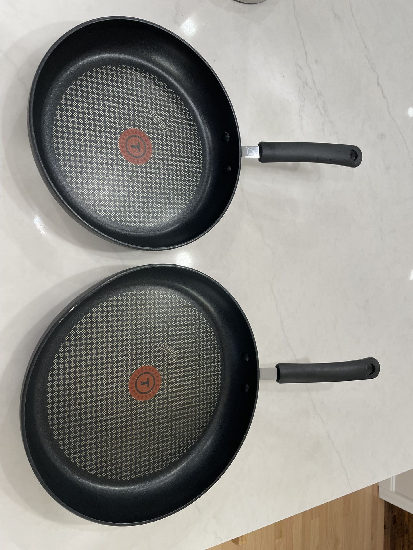 T-Fal Hard Anodized Nonstick Frying Pan Set