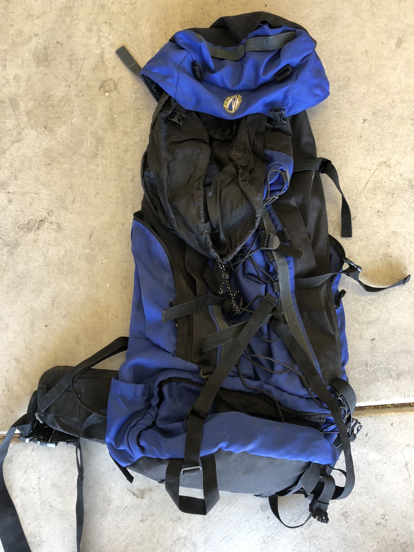 NEW NORTH PEAK CUMULUS 80 HIKING BACK PACK 80 LITERS