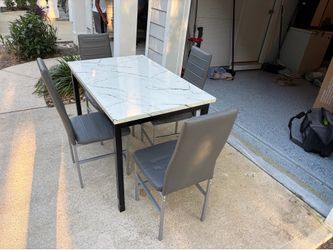 Dining room table