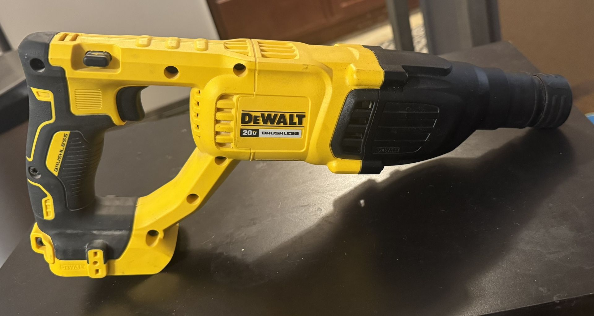 DeWalt 20V MAX Brushless SDS Plus Rotary Hammer Drill (DCH133B) + Side Handle – Bare Tool