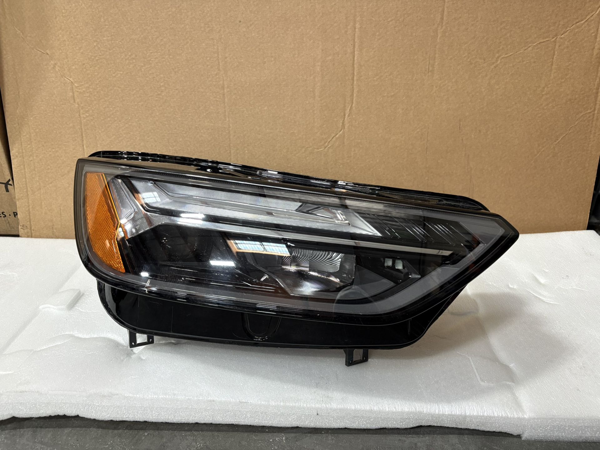 2024 AUDI Q5 RIGHT HEADLIGHT