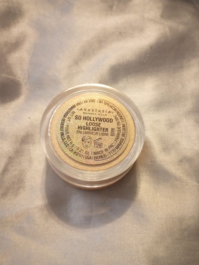 Anastasia  Highlighter New 