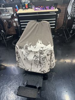 Barber Cape