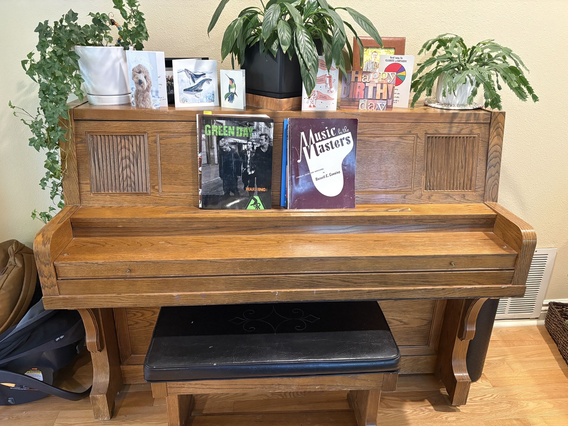 Free Everett Piano And Bench