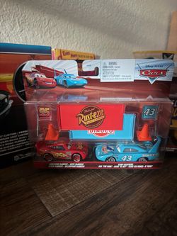 Disney Pixar Cars Lightning McQueen & Strip Weathers 2-Pack