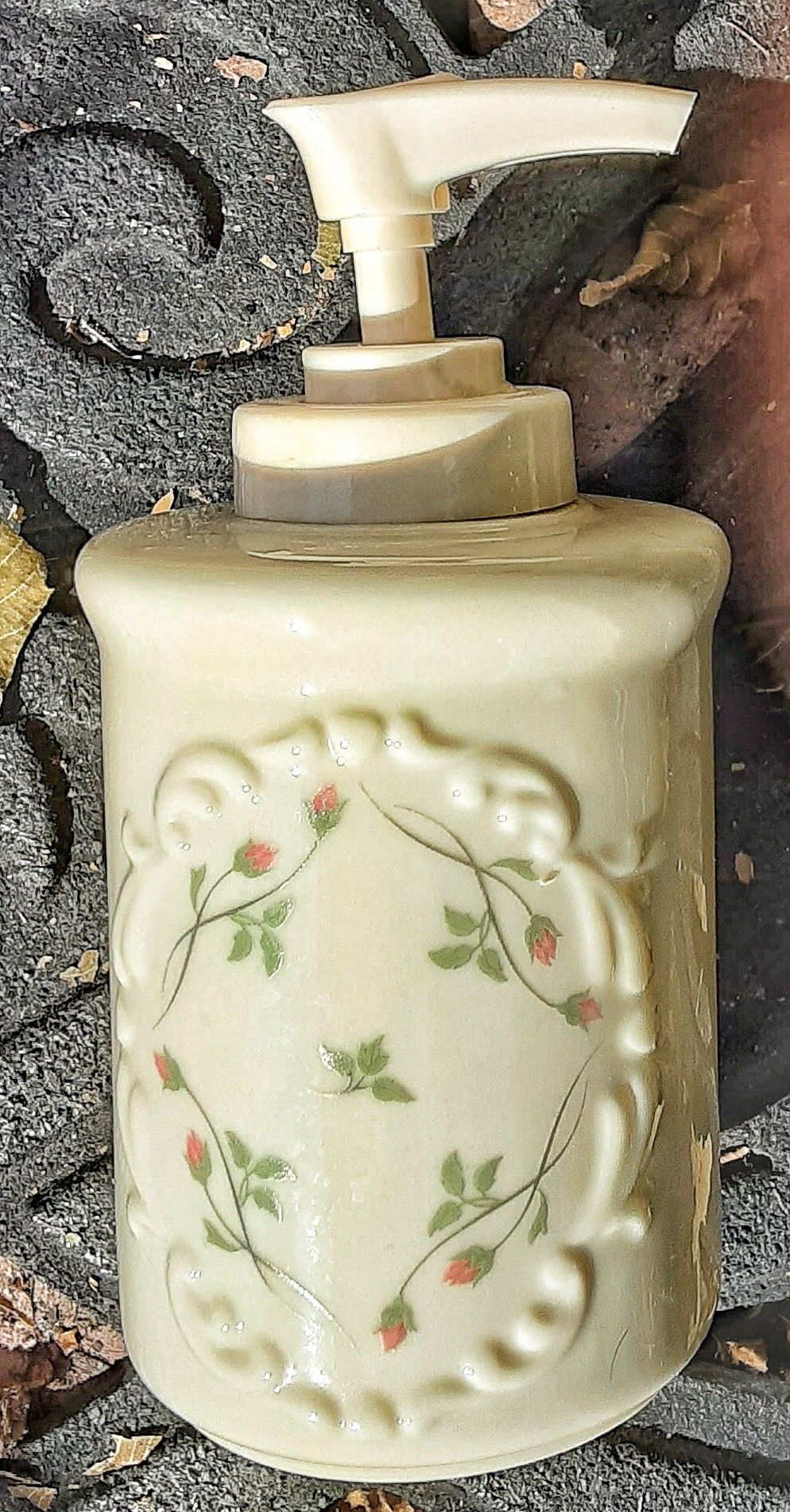 Lenox rose manor porcelain soap bottle dispenser ! Clean ! Perfect !