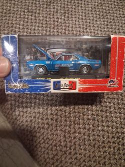 M2 Machines auto drag premium edition 1:64 diecast scale 1971 Plymouth Cuda 383 blue car