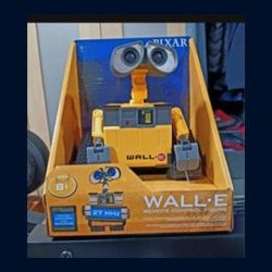 Wall-E  R/C  Remote Control Robot