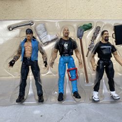 WWE Action Figures : Back In The Ring Set The Undertaker , Stone Cold , Mick Foley